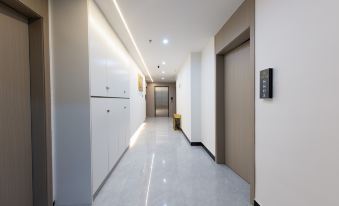 Baiya Hotel (Yangshuo Shili Gallery Yulonghe Branch)