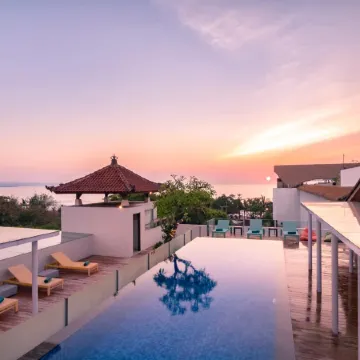 Kuta Beach Hotel Отели рядом с достопримечательностью «Пляж Кута»