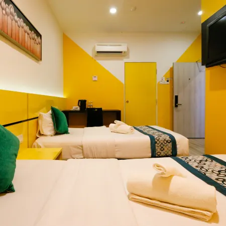 Swing & Pillows @ Golden Roof Hotel Sunway Ipoh キンタのホテル