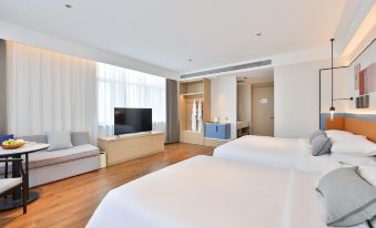 Earl Family Hotel (Changbai Mountain North Slope Distribution Center Erdao Baihe)