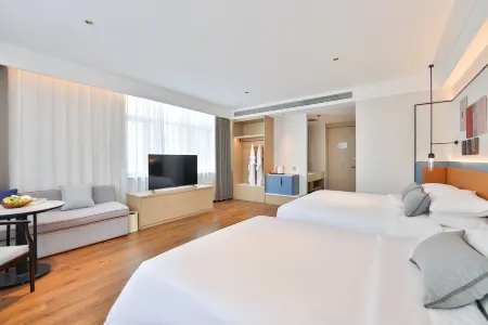 Earl Family Hotel (Changbai Mountain North Slope Distribution Center Erdao Baihe) Отели рядом с достопримечательностью «Meiren Songyuan (North Gate)»