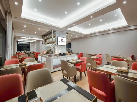 City Comfort Inn Hotel (Hechi Dahua Riverside)