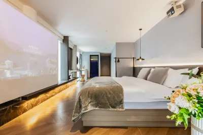 Starry Sky Hotel (Wuhan Wusheng Road Subway Station) Hotel in zona Xiaoxing Dock