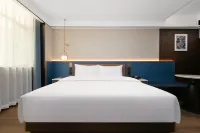 Grand Madison Hotel Longsen (Yellow Crane Tower Zhongnan Road Subway Station)