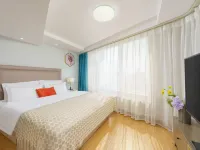 NO.8 Qing Ni Apartment(DL Railway Station Zhongshan Square Branch ) Hotel in zona Mori Building
