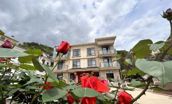 Chun'an Lake Homestay