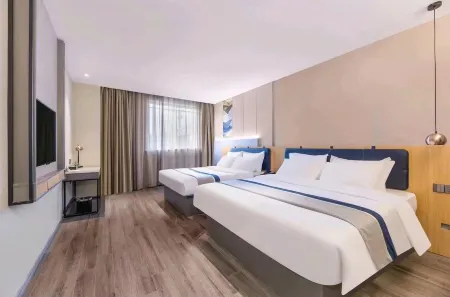 Homeinn Selected Hotel (Longkou Huanhai Middle Road Government Square) Отели рядом с достопримечательностью «Dao'enhu Park»