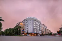 Astor Hotel (Yulin Experimental Middle School) Hotels near Niuyun Mountain