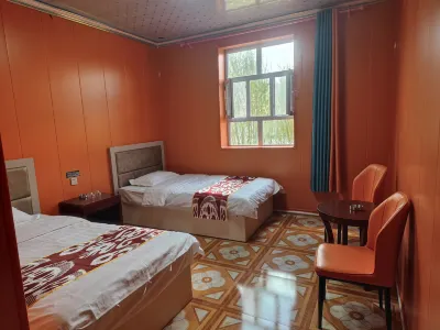xuexianzhishangminsu Hotels near Viewing Platform of Taherman Wetland Park