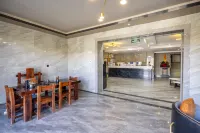 Kanaz Jinmeijia Hotel - غرفة مطلة على الجبل