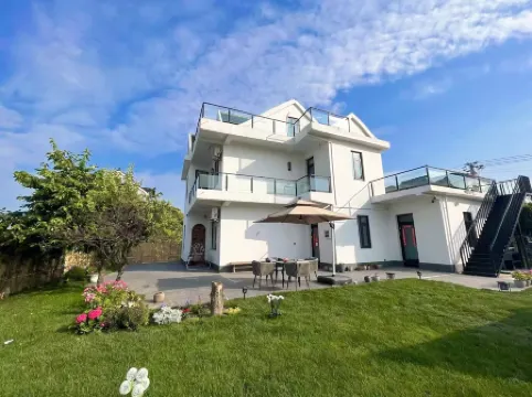 Floral Hotel · Chongming Yueting, Time Village Hotel (Xijiagang Branch)