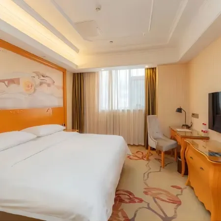 Fuhua Hotel (Shijiazhuang Shimeiji Specialty Market Shengshi Sports Center Branch) Отели рядом с достопримечательностью «Чанган»