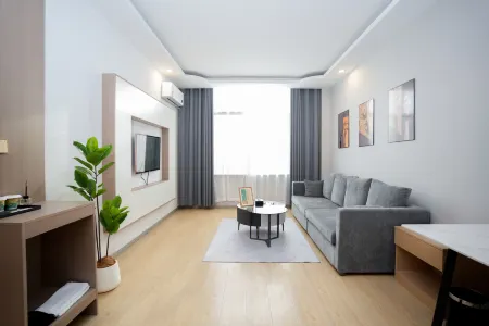 Ju County Baiyun Hotel