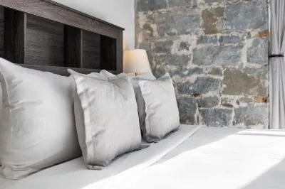 Hotel Port-Royal Hotels near Design School of Laval University
