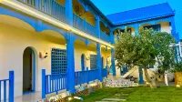 Yi Zhong Yue Ting | Designer Mediterranean Boutique Inn (Tekes Store)