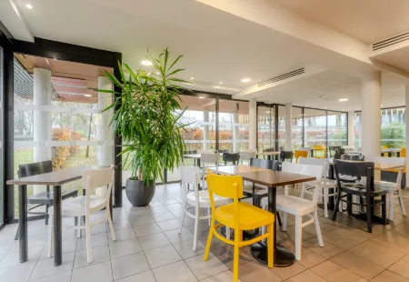 B&B HOTEL Arras Отели рядом с достопримечательностью «Ашан»