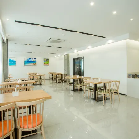 Ease Hotel Fun (Dangyang Changbanpo Yas Plaza)