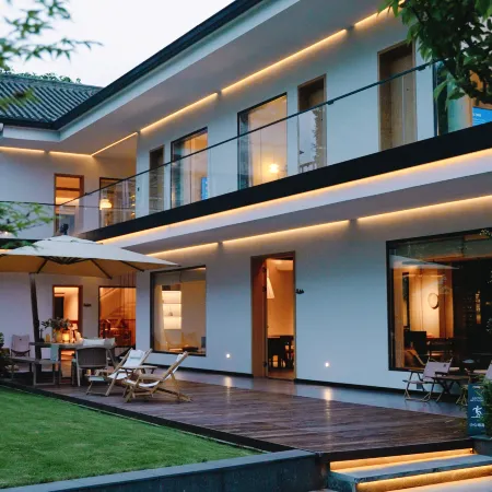Dujiangyan Lanshe Garden Holiday Homestay (Qingchengshan High-speed Railway Station)