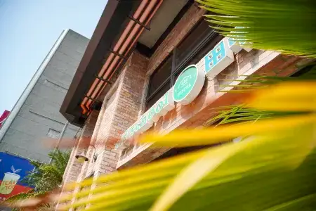 Central Land Hotel