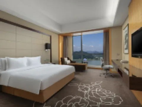 Crowne Plaza Yichang by IHG (Three Gorges Visitor Center) Hotels in Yichang