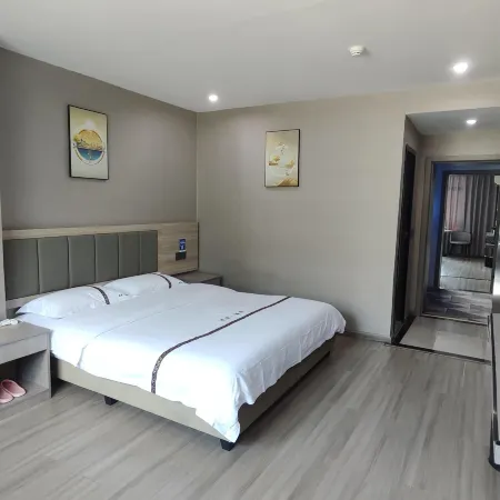 Luojiang District Yuemanyi Hotel (Industrial Science and Technology College)