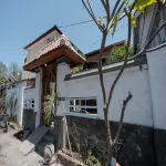 Gili White Bamboo Resort