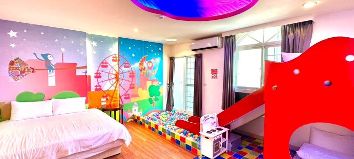 little apple b&b Hotels in Илань