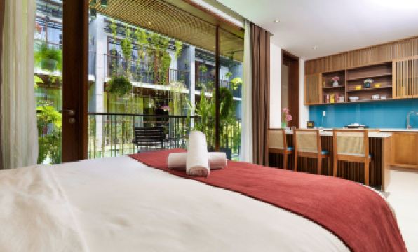 Tam House Villa Hotel