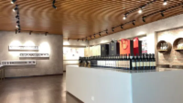 Danfeng Dongfeng Winery Hotel