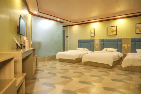 Weining Xinglong Hotel