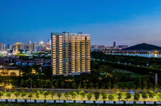 藍玥漫庭（佛山華僑城歡樂海岸PLUS店） 鄰近順峰山公園的酒店