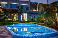 Chuxiong Purple Moon Bay Hot Spring Garden Hotel - Varme kilder