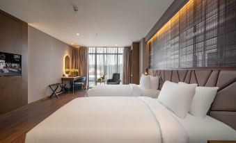 NHAT HA LAVISH HOTEL