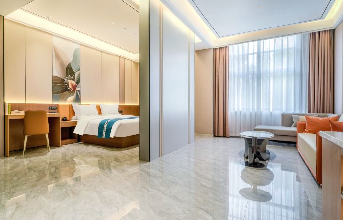 Ningzhou Hugo Hotel