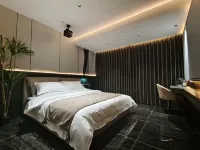 Longkou Yueman Cinema Hotel Hotels near Dao'enhu Park