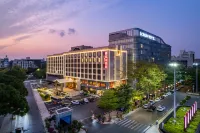 Shantou Longhu Hotel Hotels near Shan Tou. Xiao Gong Yuan