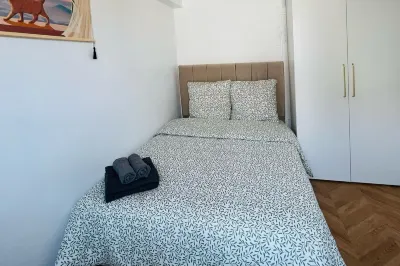 Cozy flat near 250m to Pompidou Hotels in Paris