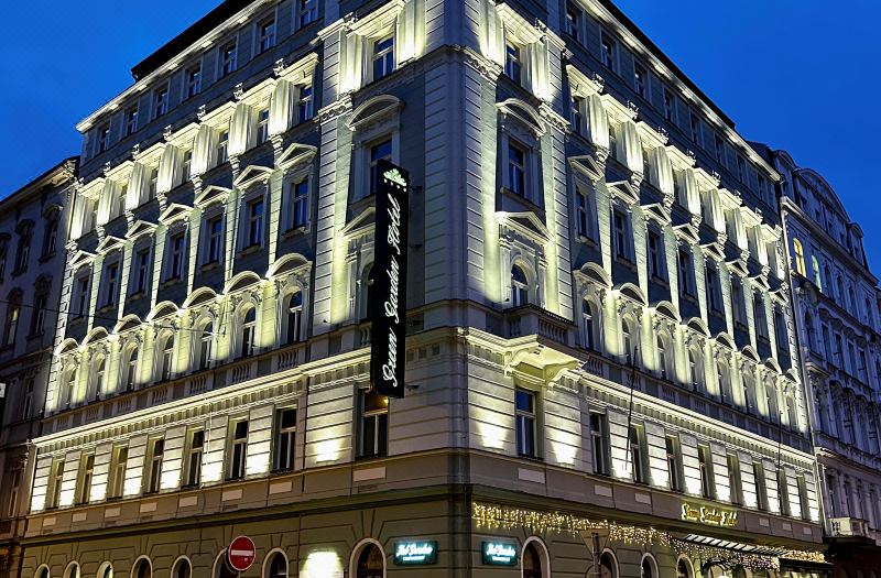 Green Garden Hotel