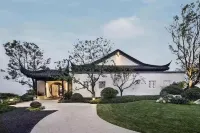 Zangma Mountain, Yunming Villa Отели рядом с достопримечательностью «Адо-Цвета»