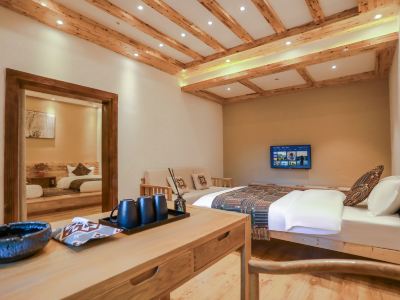 Wutong Guesthouse