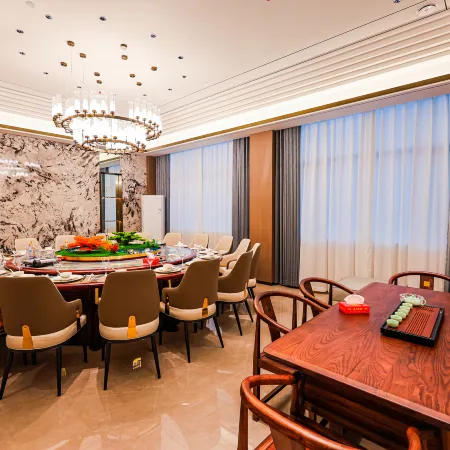 Lavande Hotel (Gucheng High-speed Railway Station Beichen Avenue Branch)