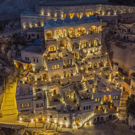 Nino Cave Suites