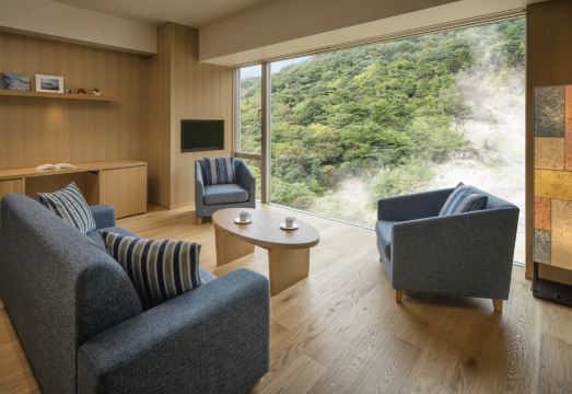 1. 호시노 리조트 ..