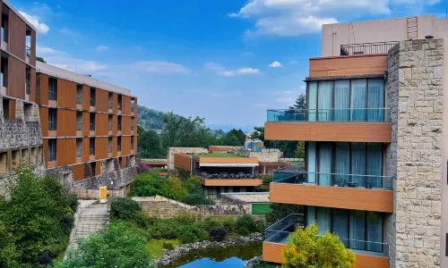 XHYEE Uvilla Resort Culture