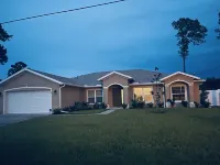 Modern and Spacious 4 Bedroom Home Hotels in Palm Coast