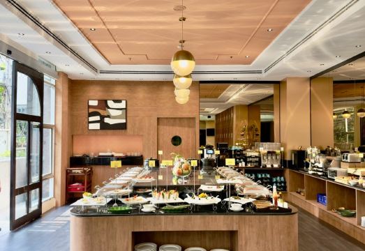 2. 더 쿼터 사판 ..