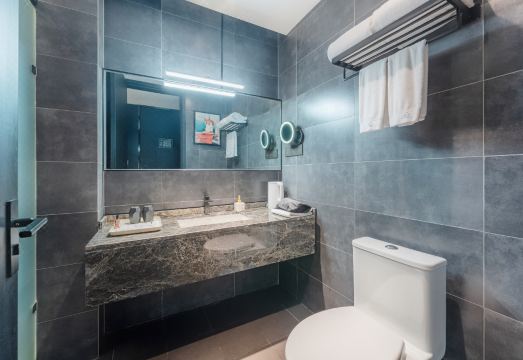 3. 헤 호텔 시안 ..