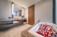 HuangHe Greater China Hotel(Lanzhouxi Railway Station Qlihe Huanghe Bridge) - Badekar