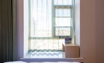 TRUE GO Hotel (Beijing Fangshan Liangxiang Station Longhu Tianjie Branch)