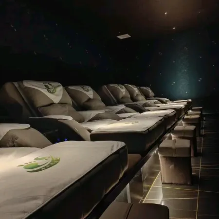 Yishang Hotel (Nanchang Bayi Square Wangfujing Branch)